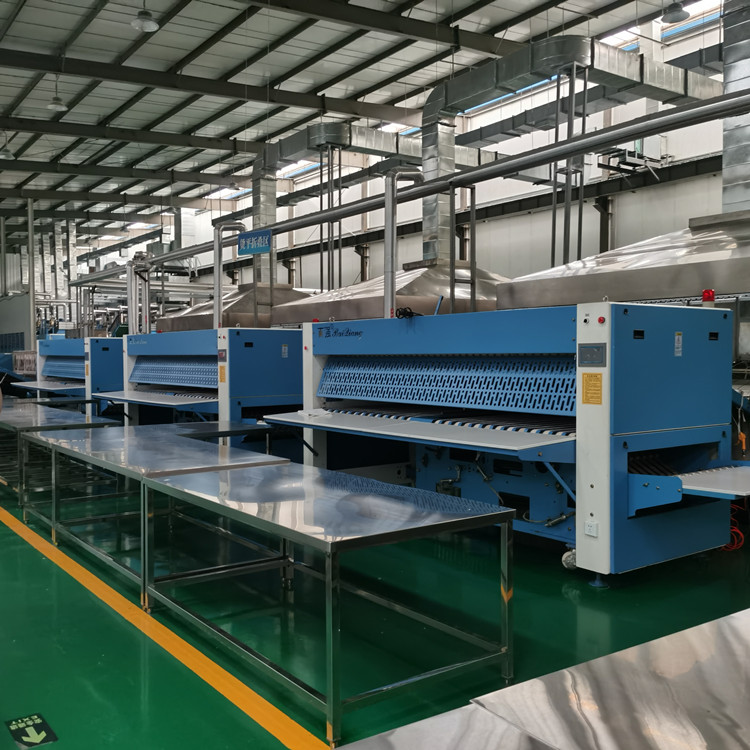 使用洗滌設(shè)備洗滌布草這樣操作才更規(guī)范 使用洗滌設(shè)備洗滌布草這樣操作才更規(guī)范